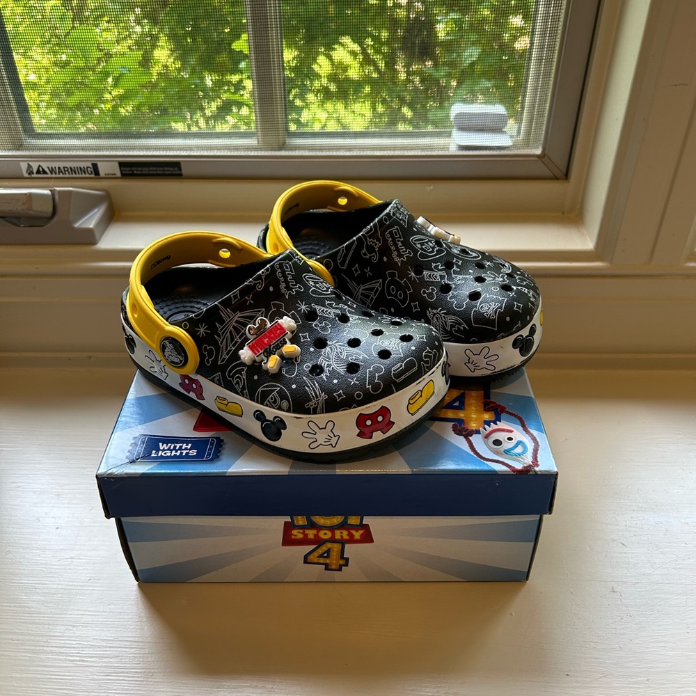 Kids Disney Crocs - Light Up